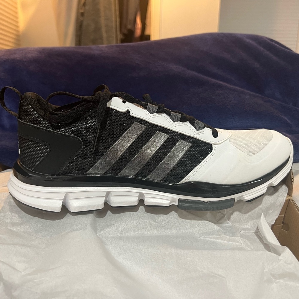 Adidas speed Trainer 2 Black/White Athletic Shoes